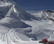 Fresh snow and excellent snow conditions on the Alpine glaciers, 28 September 2025